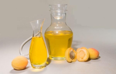 Organic Apricot Kernel Oil